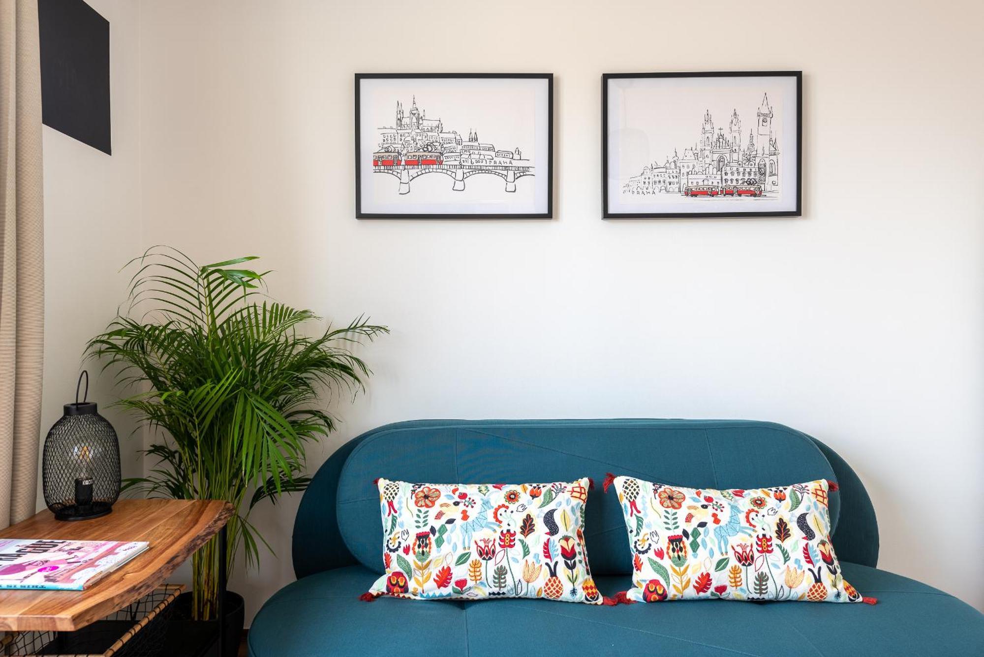 Bright Charming Apt With Terrace, Parking & Airco. Prag Eksteriør billede