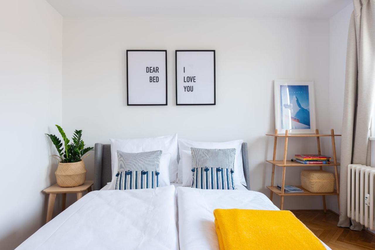 Bright Charming Apt With Terrace, Parking & Airco. Prag Eksteriør billede